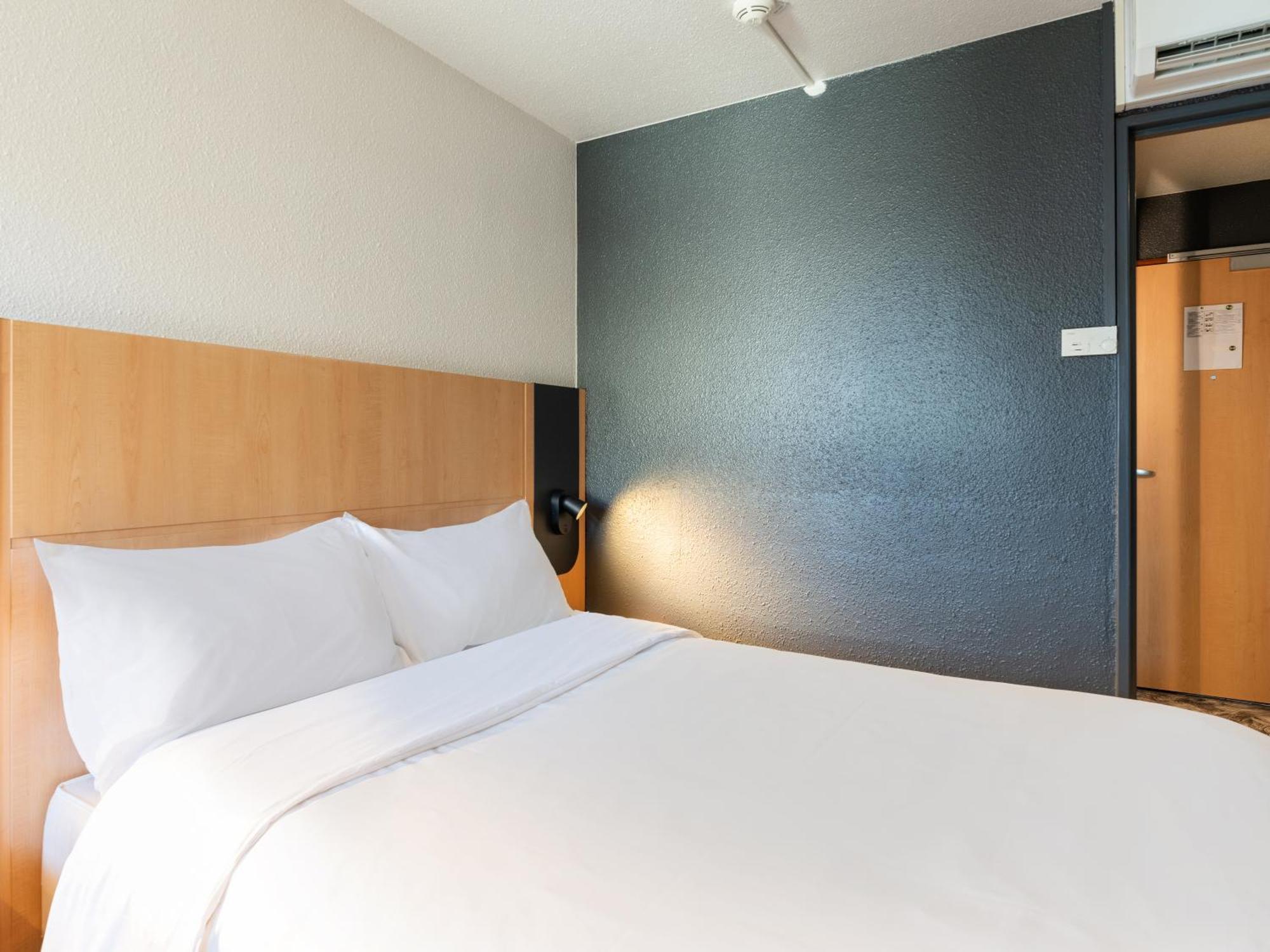 B&B Hotel Lyon Eurexpo Брон Номер фото