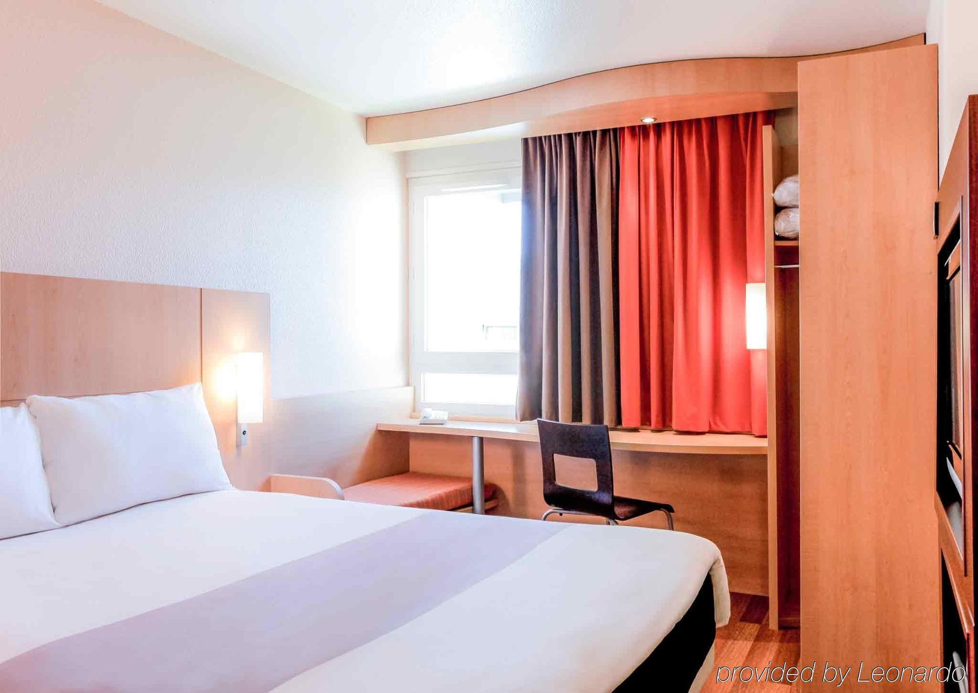 B&B Hotel Lyon Eurexpo Брон Экстерьер фото