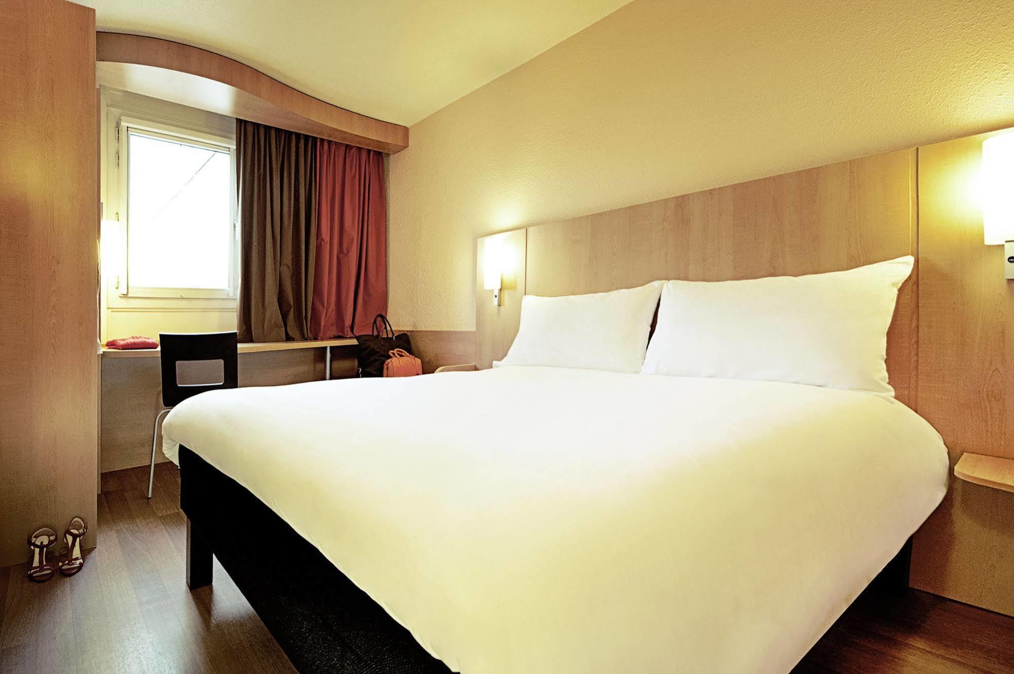 B&B Hotel Lyon Eurexpo Брон Экстерьер фото